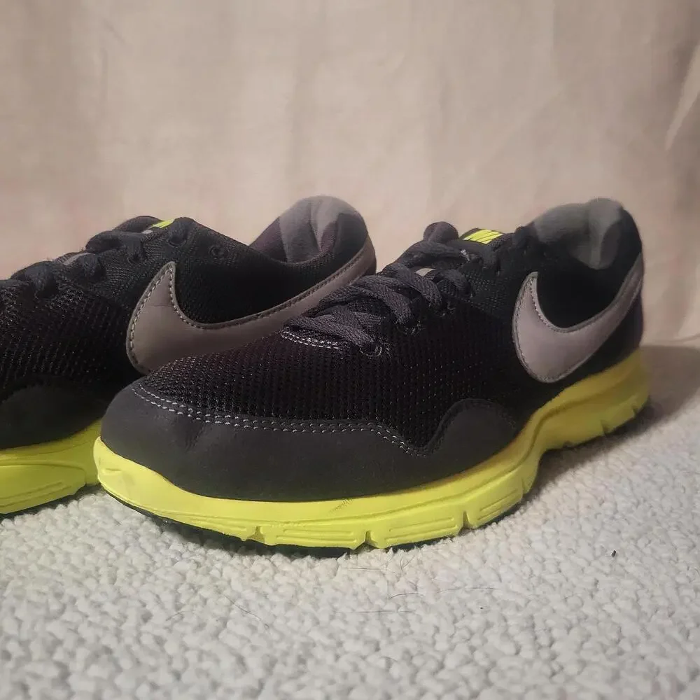 Nike lightweight daily